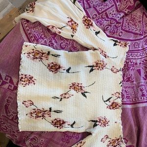 BellSleeve flower off the shoulder top